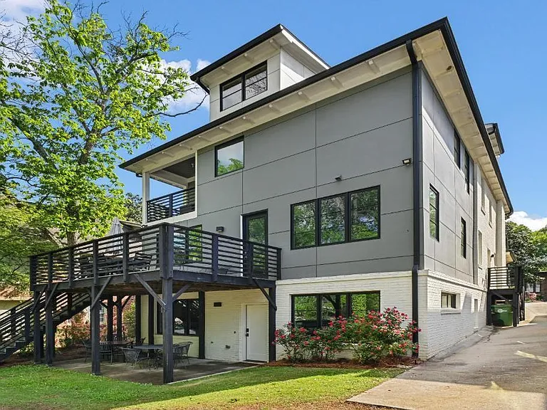 634 Bonaventure Ave NE #3 — Photo 5