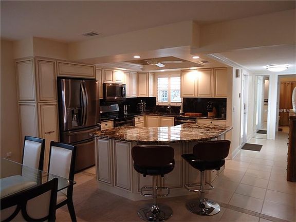 2nd image of 2317 Riverbluff Pkwy #V-249
