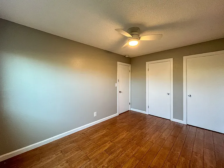 11303 S Lemoli Ave — Photo 37