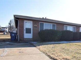 10788 Tropic Dr, Saint Ann, MO 63074
