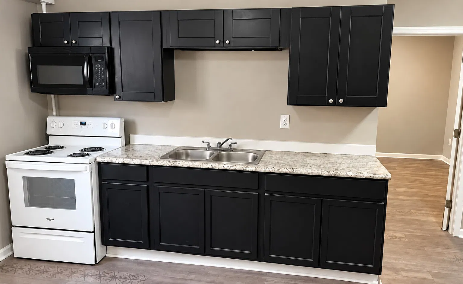 1 bed, 580 sqft, $925 — Photo 3