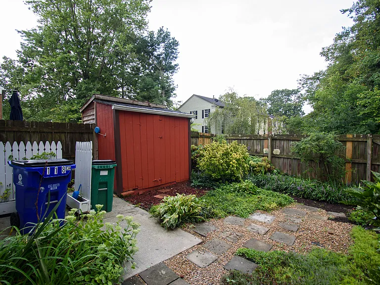 118 Camelot Ct — Photo 14