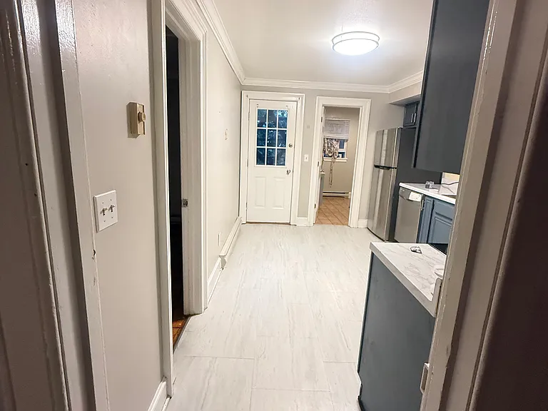 321 Washington Ave #2 — Photo 4