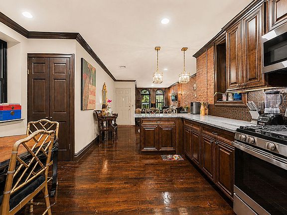 3rd image of 555 W 149th St APT 1