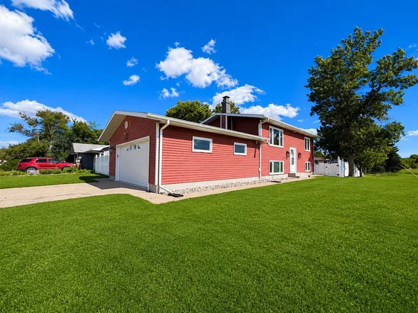 2509 4th Ave NW, Minot, ND 58703