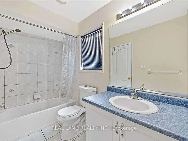 31 Poplar Plains Rd — Photo 7