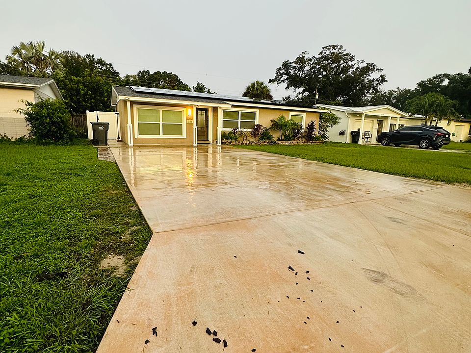 1st image of 5585 57th Ave N