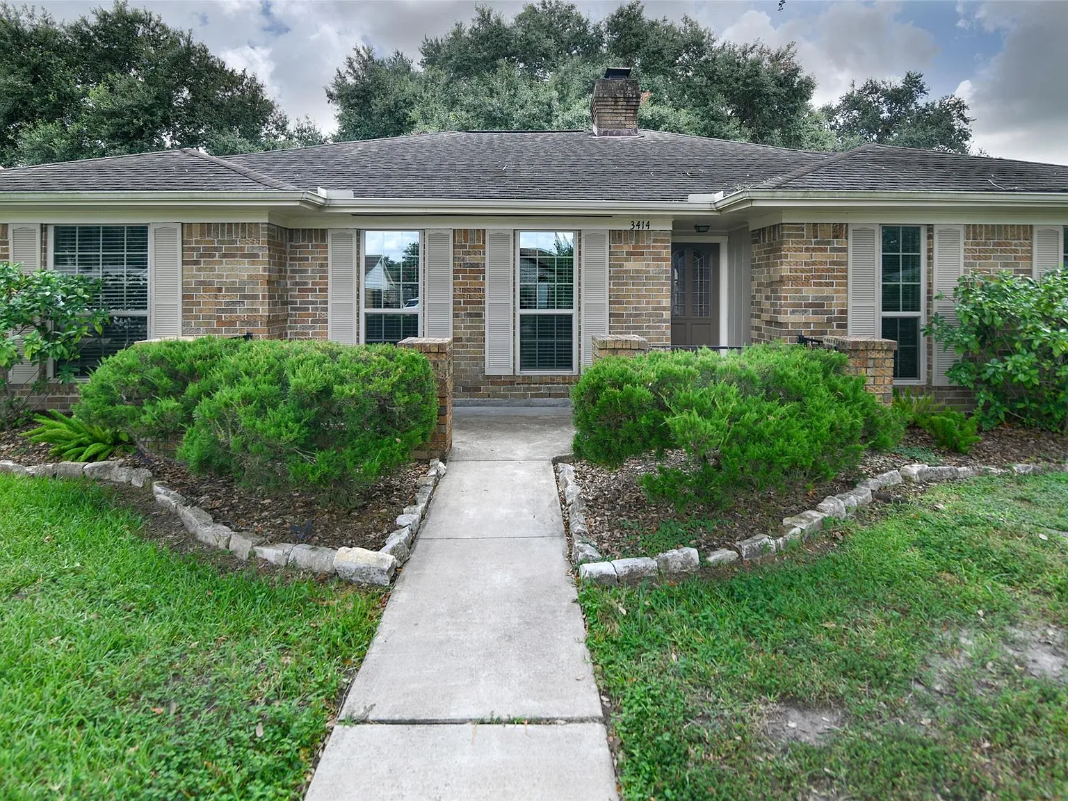 3 bed, 2.0 bath, 2094 sqft, $2,250 — Photo 3