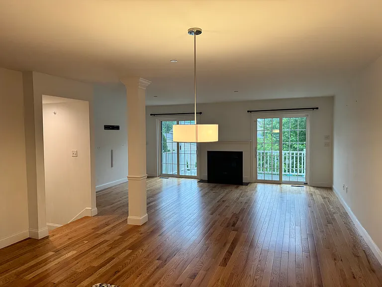 18 Dumaine Ave #C — Photo 4