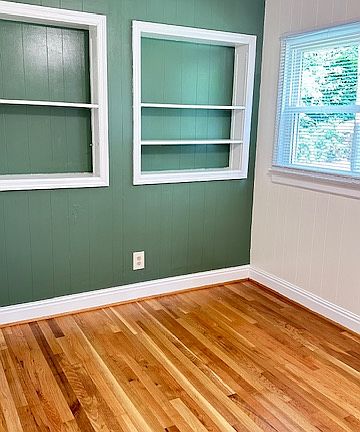 4th image of 3460 Taylor Ave