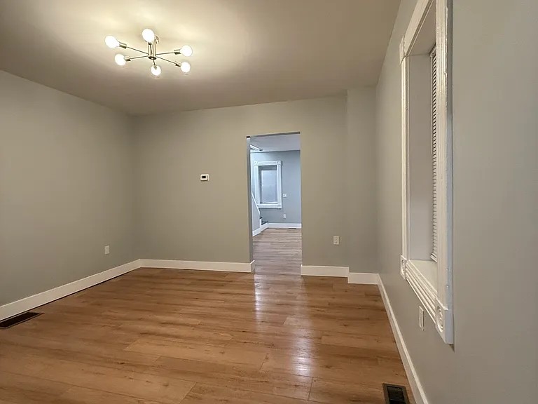 23 E Washington Ave — Photo 8