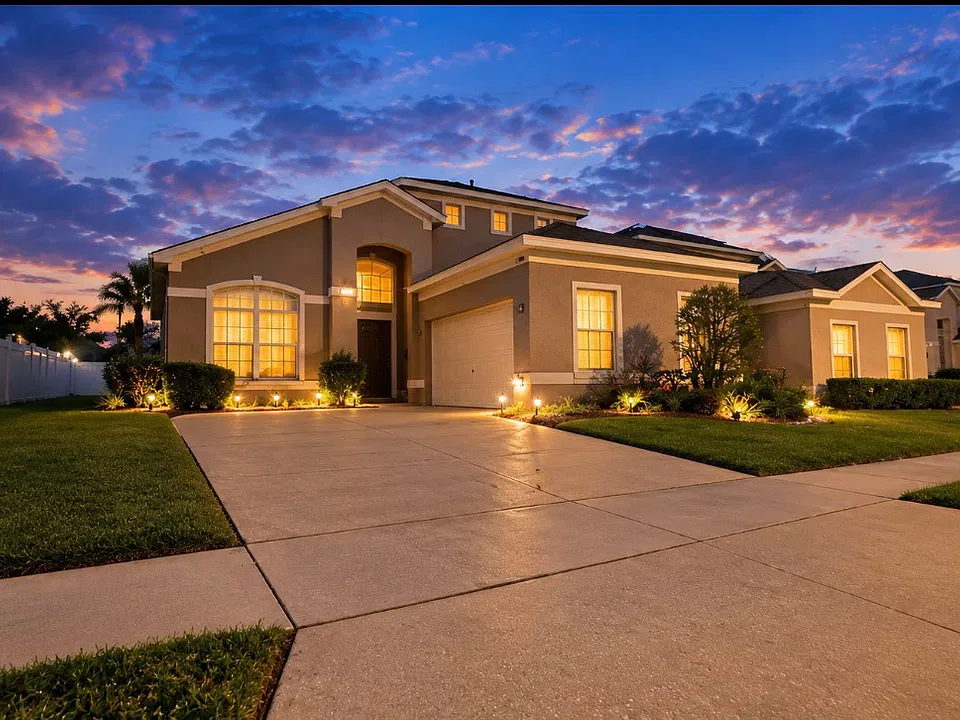 209 Castlemain Cir