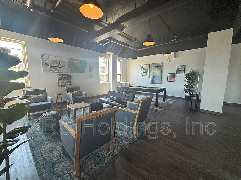 Tower on Franklin - 311 W Franklin St — Photo 3