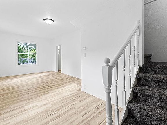 5th image of 3014 Olive St