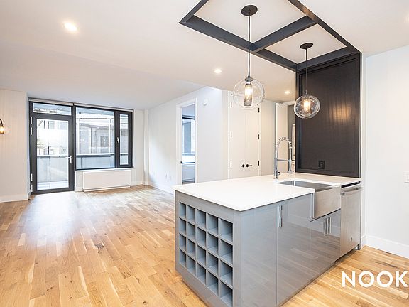 3rd image of 670 Pacific St APT 200