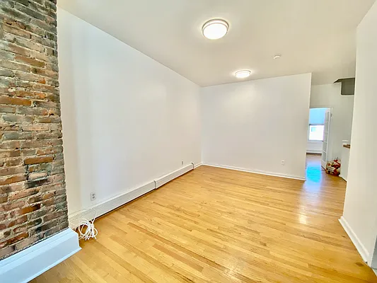 Rented by Compass | media 16