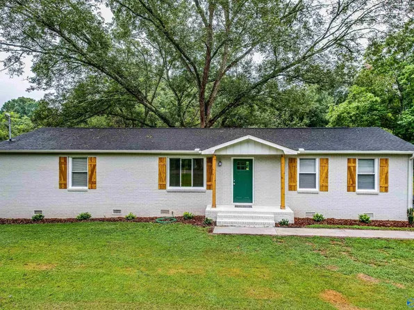 330 Bell Cir NE, Huntsville, AL 35811