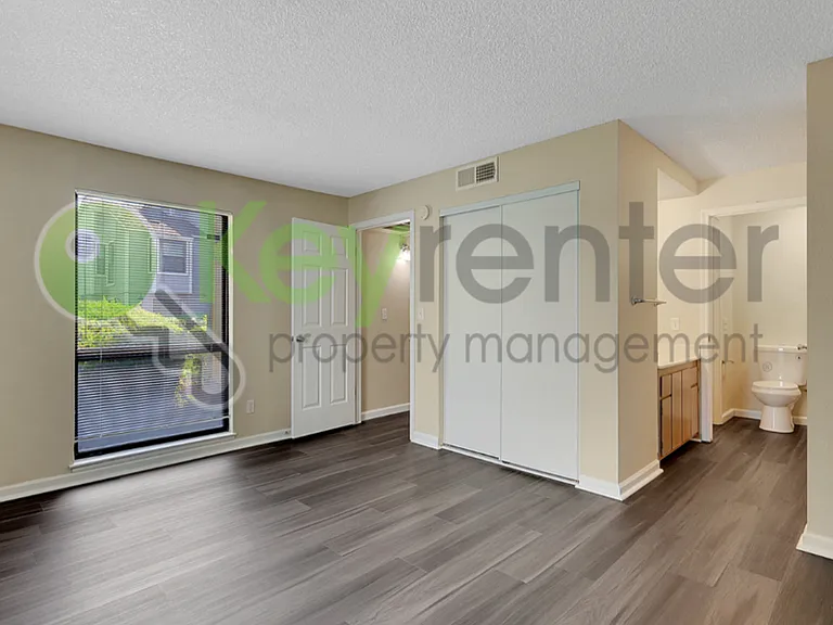 600 Del Verde Cir #7 — Photo 18