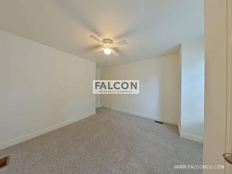 673 Shooks Ln — Photo 10
