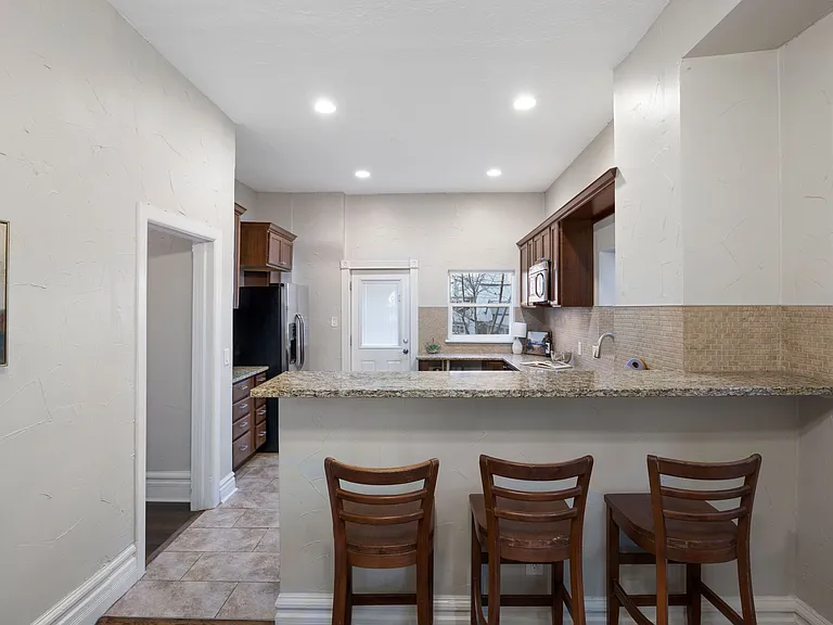 1515 E 31st Ave — Photo 11