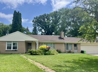 100 Joanne Dr, Brookfield, WI 53005