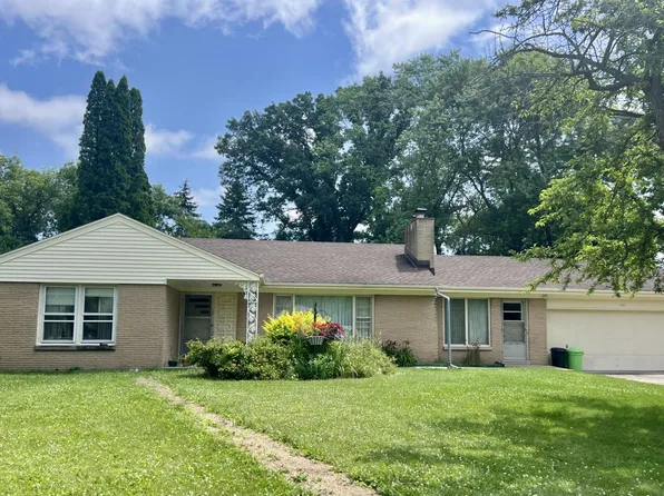 100 Joanne DRIVE, Brookfield, WI 53005