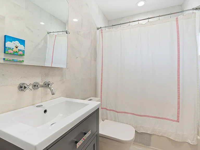 2740 NE 25th Pl — Photo 20