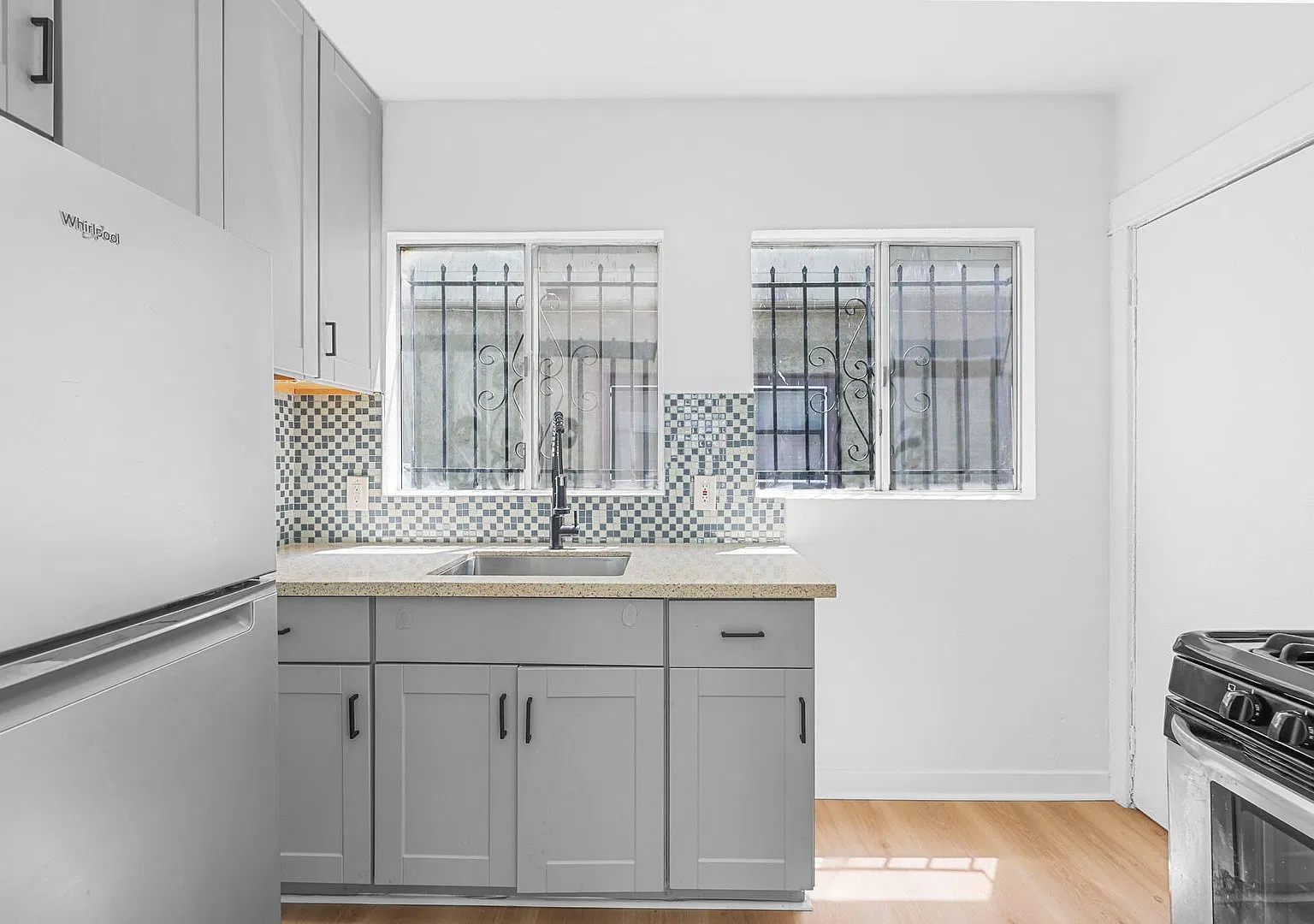 1326 1/4 Constance St — Photo 3