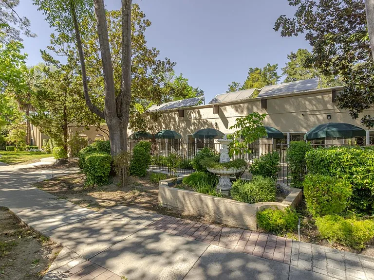 Tradewinds Dr — Photo 1