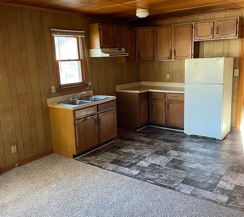 1st image of 104 Carmalt St #A