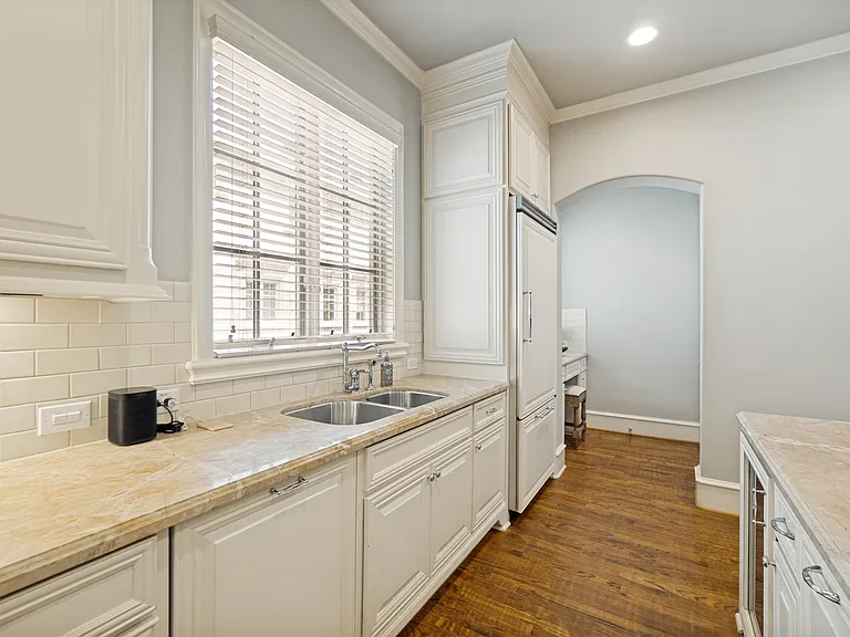 4608 Abbott Ave #112 — Photo 9
