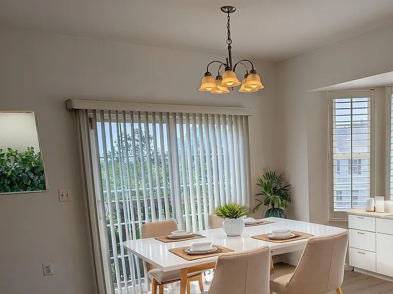 17289 Vaughn Ln — Photo 9
