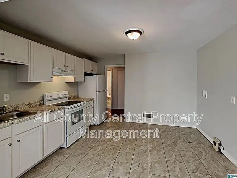 Building Photo - 929 49th St W