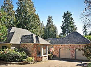 8917 SE 44th St, Mercer Island, WA 98040