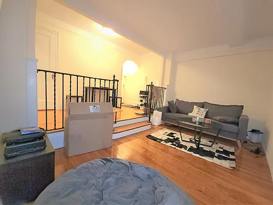 Rented by Green Home NY Realty LLC | media 10