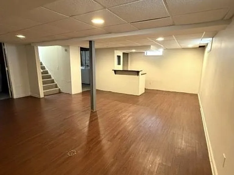 1424 Chapin Ave — Photo 10