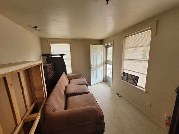 4th image of 1116 Ash Ave