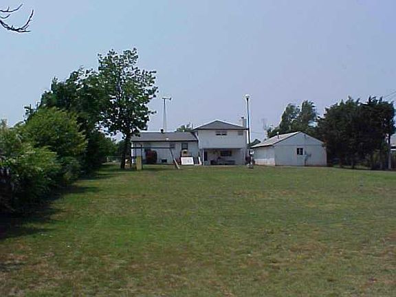 2nd image of 930 Greenway Dr