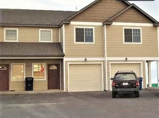 1st image of 979 Forestglen Dr APT C