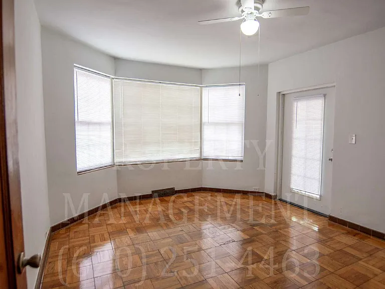 1110 W 5th St — Photo 15
