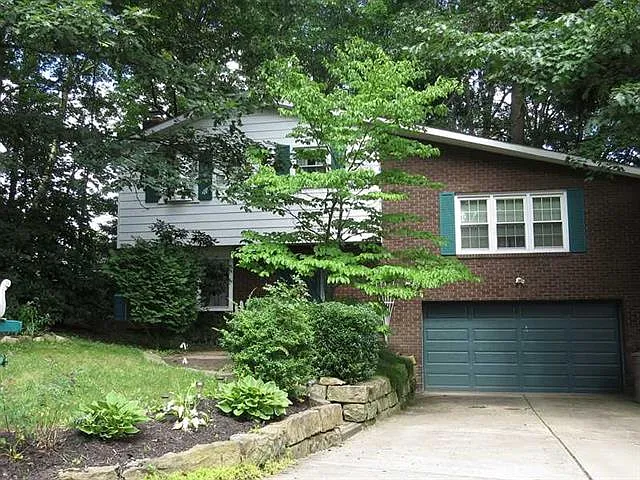 130 N Locust Dr photo 1