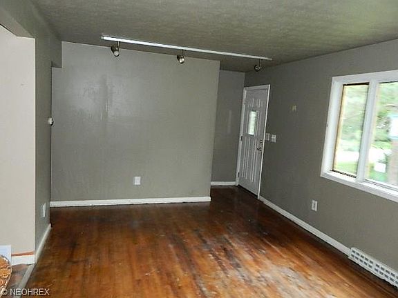 3rd image of 5577 Deerborn Ave