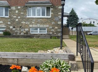 830 Pine Hill Ave, Philadelphia, PA 19115