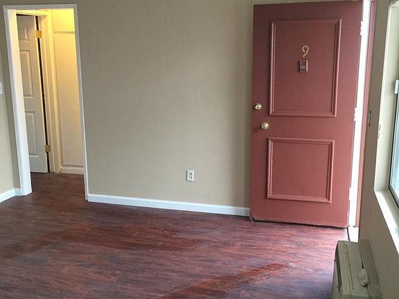 2nd image of 1941 Wilcox Ave APT 9