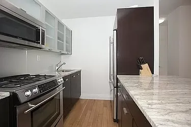 Rented by R New York