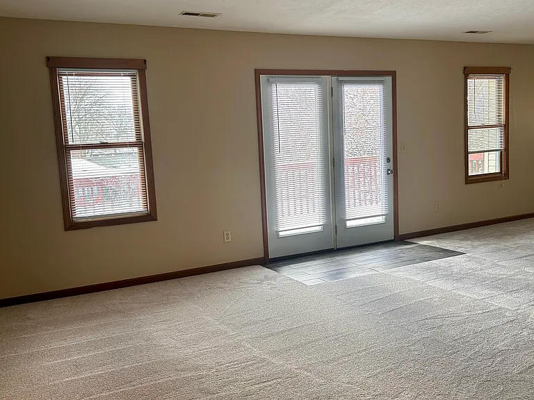 1046 Mindy Ln #3 — Photo 6