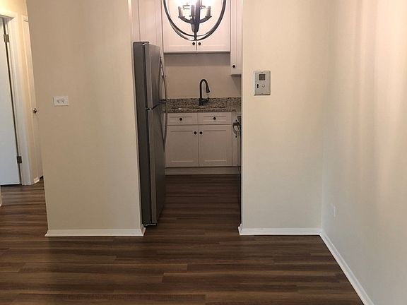 3rd image of 709 W Park Ave APT 102