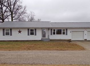 8737 S Chimney Pier Rd, Vincennes, IN 47591