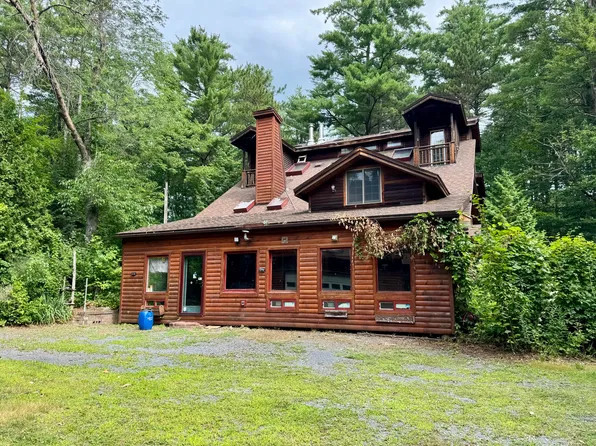 460 Fuller Rd, Peru, NY 12972