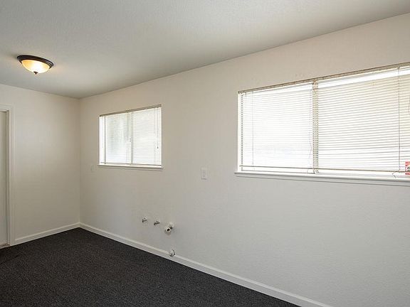 5th image of 333 Poplar St